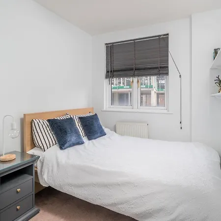 Altido Fantastic Flat Near Vauxhall Gardens *