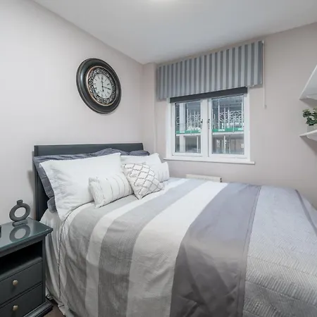 Altido Fantastic Flat Near Vauxhall Gardens *
