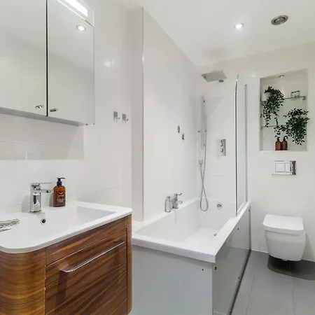 Hyde Park Apartment *