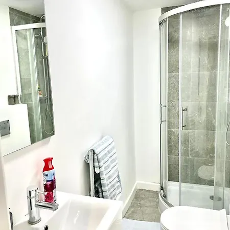 Guest house Dunamis Staycation 2 Croydon