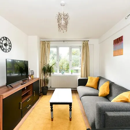 Apartmán Lovely 2 -bedroom Unit In Greater Londýn