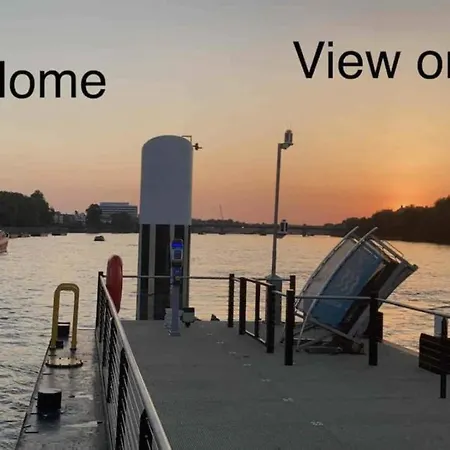 Amazing Riverside Boheme In Sw London! شقة *