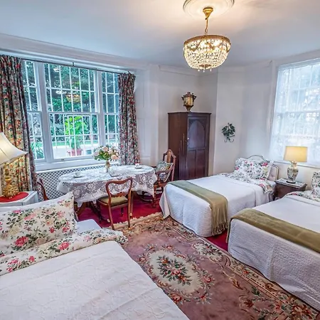 Juliette's Bed & Breakfast 3*