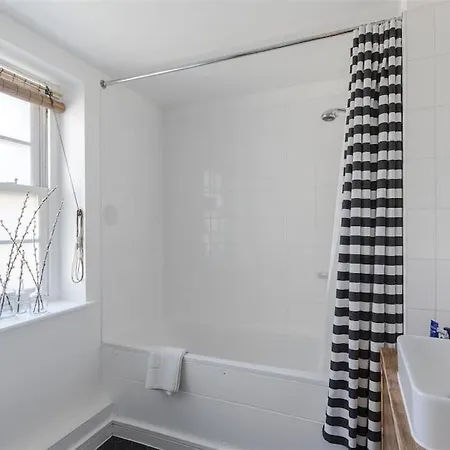 Stylish Flat Next To King's Cross Station Apartment