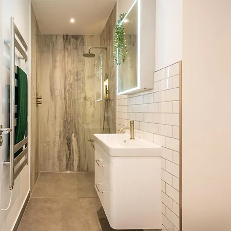 Apartment Be - The De Beauvoir Residences *