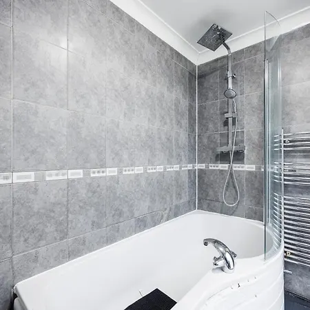Сasa de vacaciones 2 Bedroom House By Av Stays Short Lets Croydon With Free Wi-fi Londres