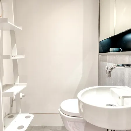 Brand New And Modern Flat In Fulham * London