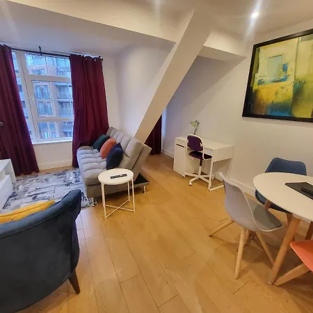 Garland Centre Apartment, Crayford-dartford *