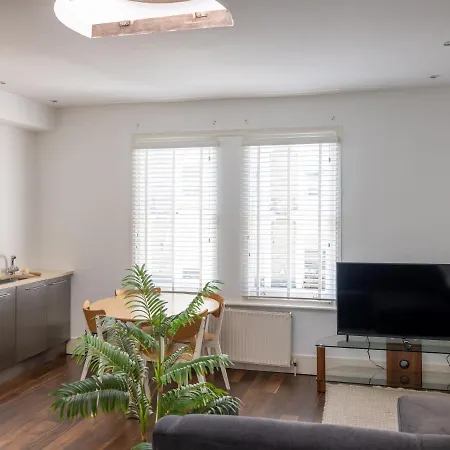Pass The Keys - Hideaway In The Notting Hill Set شقة لندن