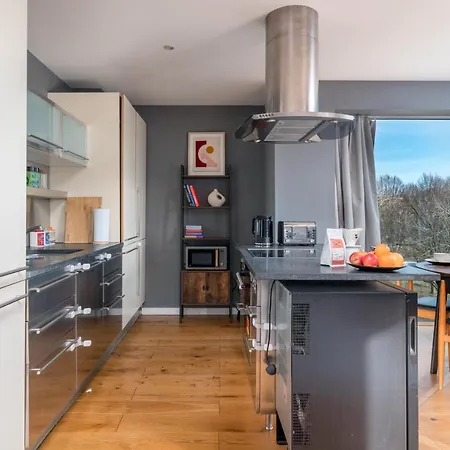 Apartment 2 Bedroom With Park Views Shoreditch London