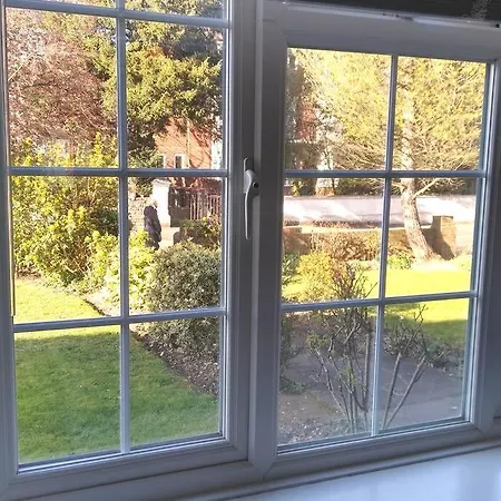 Apartamento 2 Bed Flat Near Station With Parking&comgarden Sutton (Greater London)