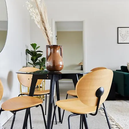 The Escape - Modish 1bdr Flat * London