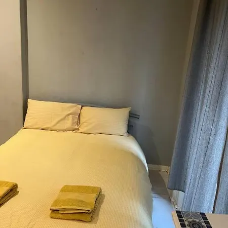 Ground Floor One Bedroom Flat Hyde Park In Central *