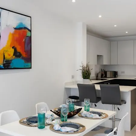 Star London Station Road 3-bed Oasis With Garden * The Hyde