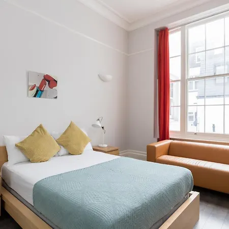 Hyde Park Apartment *