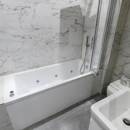 Hyde Park Apartment London