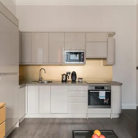 Hyde Park Apartment *