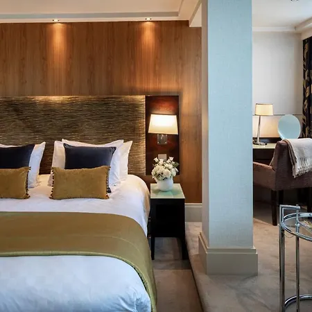 The Cavendish 4*