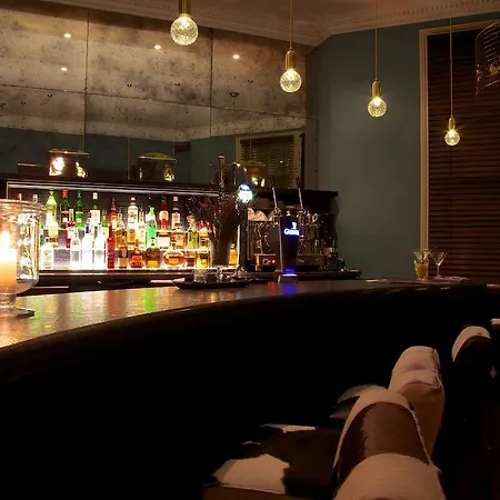 The - Putney Hotel