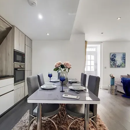The Gloucester Residences *