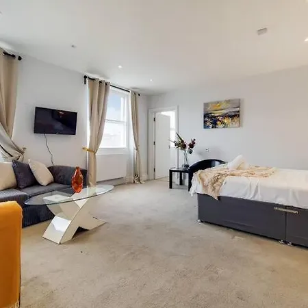 Apartment The Gloucester Residences London