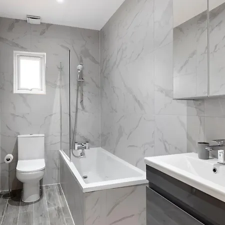 Apartment Star London Station Road 3-bed Oasis With Garden The Hyde
