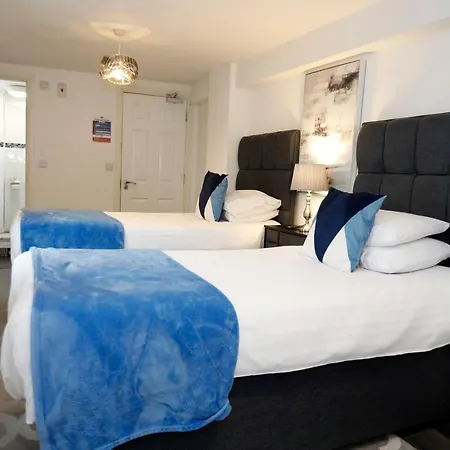 Village Hotel 3*
