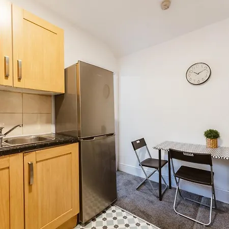 Mile End Double 86a Guest house *
