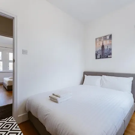 Guest house Mile End Double 86a London