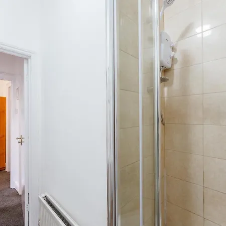Mile End Double 86a Guest house London