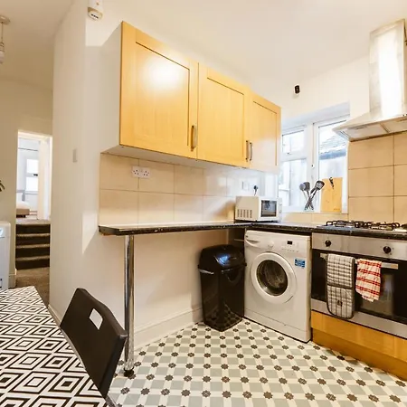 Mile End Double 86a * London