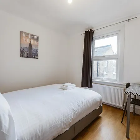 Mile End Double 86a Guest house *