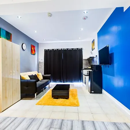 Extra Large Private With En-suite - Eastern Ave Apartmán Ilford