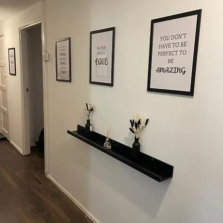 Lovely 2bedroom 4mins From Wimbledon Station Apartment London