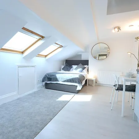 Stylish By Luxestays Shepherds Bush *