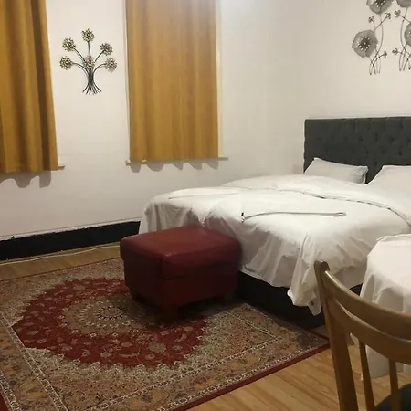 Oyo 94 Bricklane Studio Flats Hotel