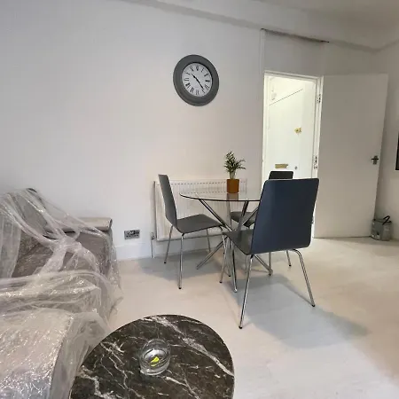 Apartment One Bedroom Flat Miles *