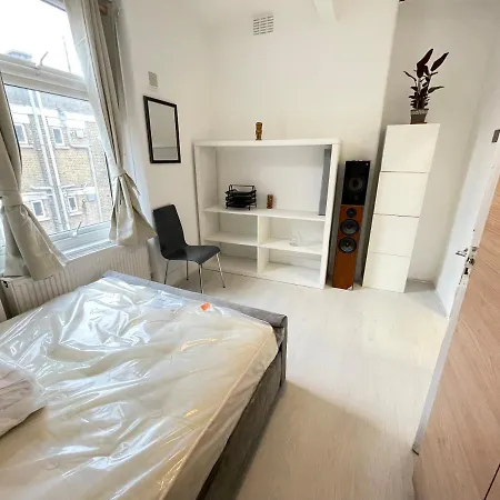 One Bedroom Flat Miles Apartment London