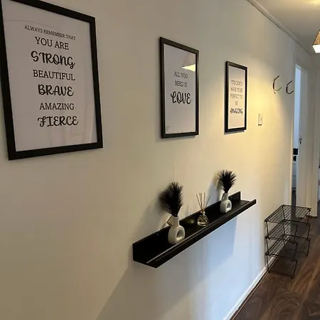 Lovely 2bedroom 4mins From Wimbledon Station