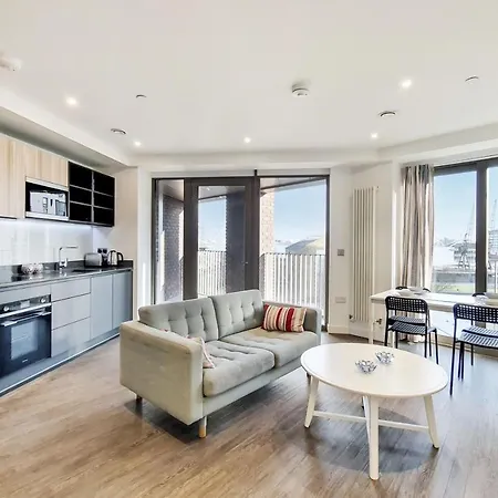 Deluxe One Bed By Excel * لندن