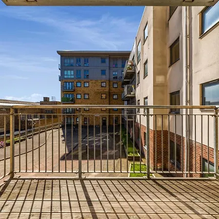 Luxe 1 Bed Flat 5 Mins To Stratford - Free Parking * Londýn
