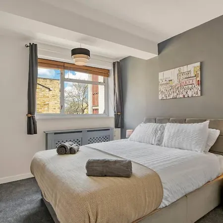 Lovely 3-bed Clapham Common