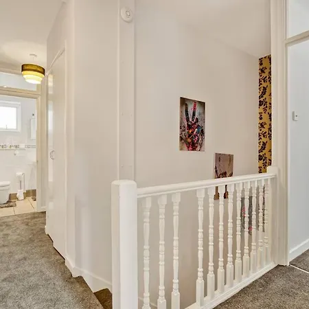Lovely 3-bed Clapham Common لندن