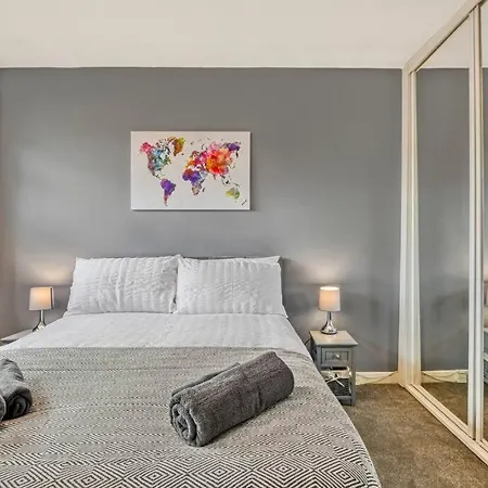 Lovely 3-bed Clapham Common * لندن