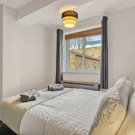 Lovely 3-bed Clapham Common لندن