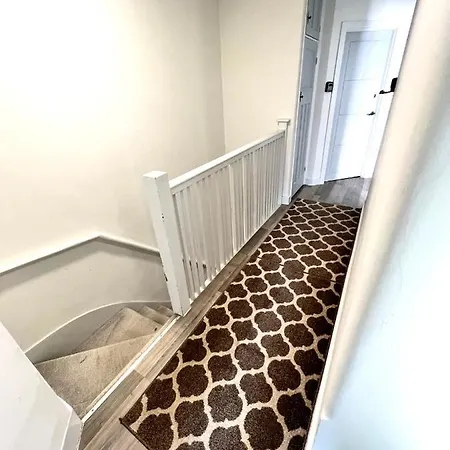 Guest house Comfortable Double For One Person London