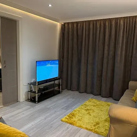 Regent House Apartment *