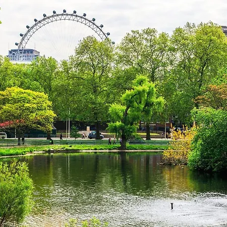 Buckingham Palace Observatory * London