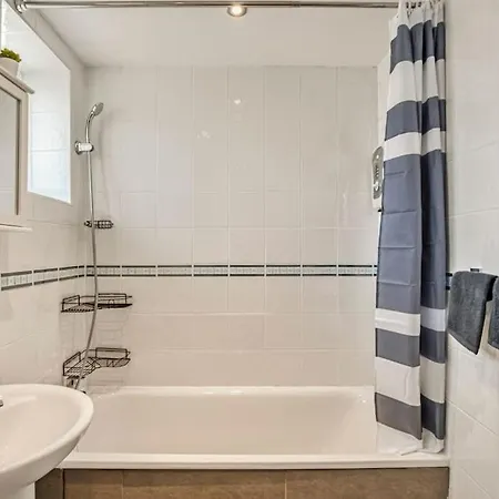 Lovely 3-bed Clapham Common * لندن