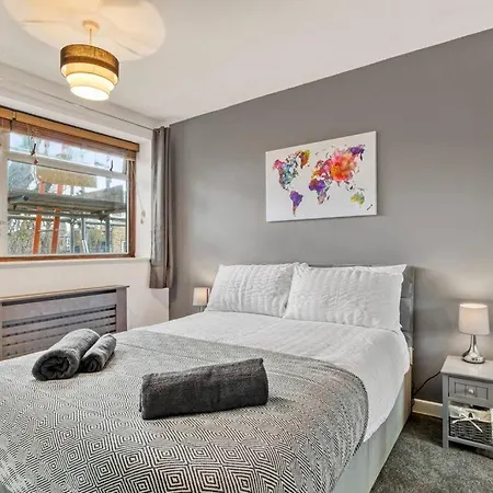 Lovely 3-bed Clapham Common